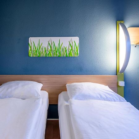 B&B Hotel Giessen-Linden Linden  エクステリア 写真