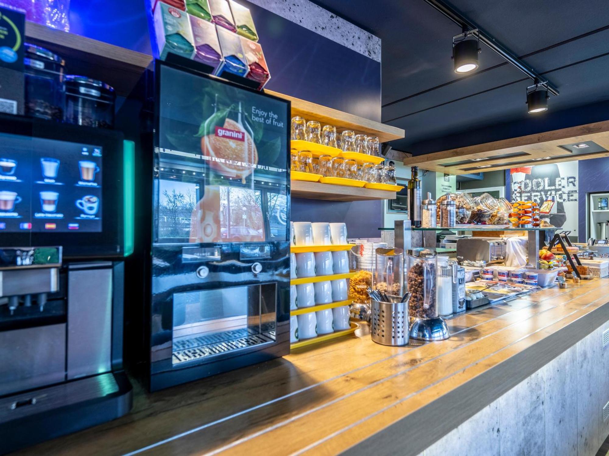 B&B Hotel Giessen-Linden Linden  エクステリア 写真