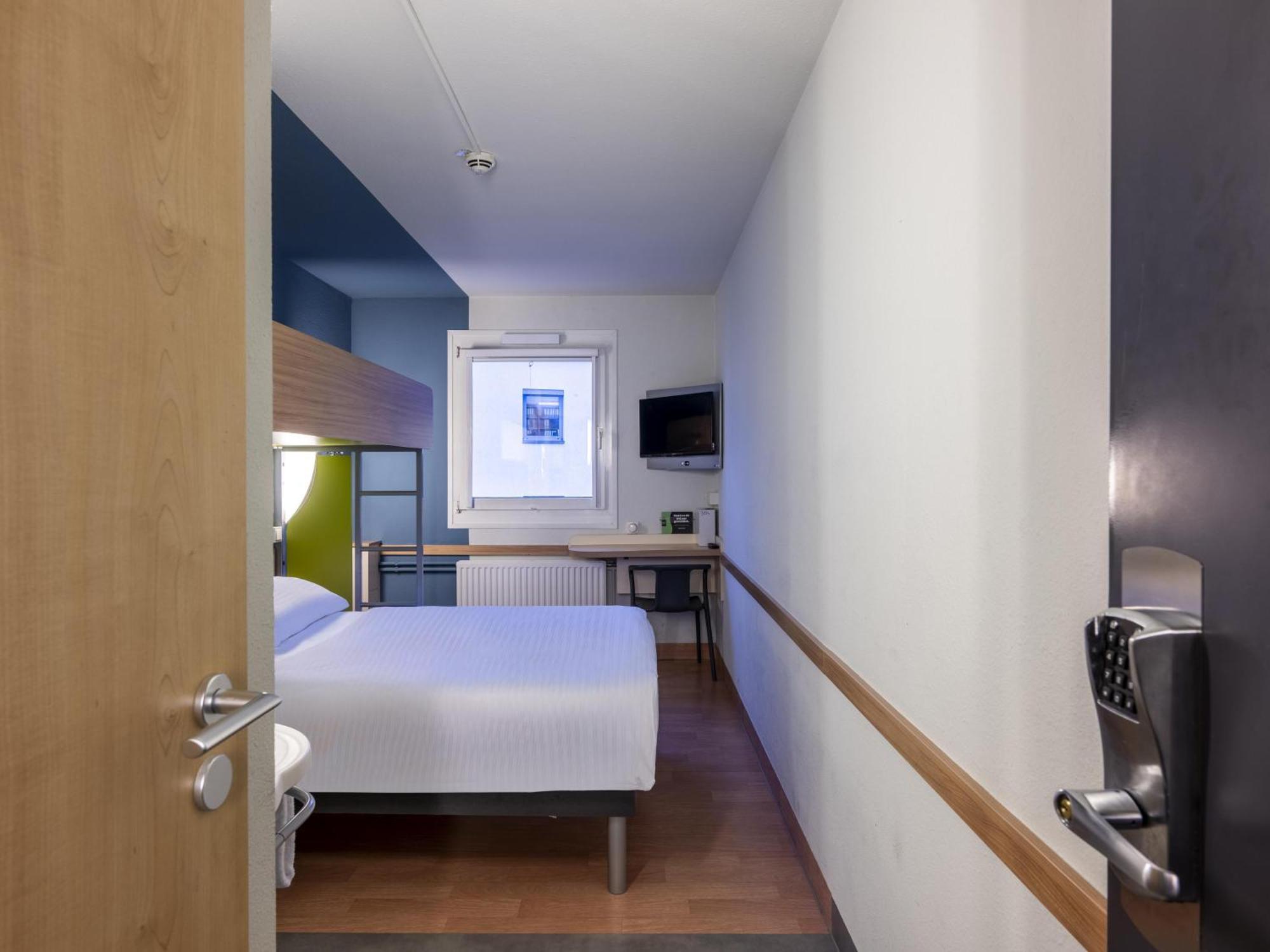 B&B Hotel Giessen-Linden Linden  エクステリア 写真